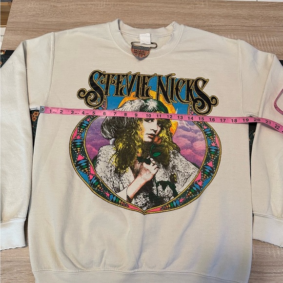 MADEWORN Stevie Nicks Crewneck Sweatshirt, Size XS - Picture 5 of 10